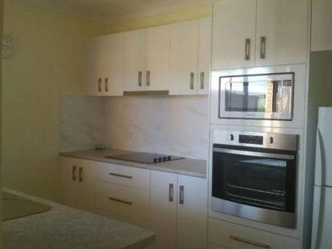 Akuna 8 - Accommodation Main Beach 2