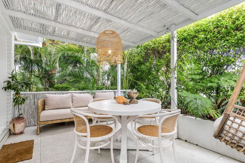 Alabaster Byron - Accommodation Main Beach 0