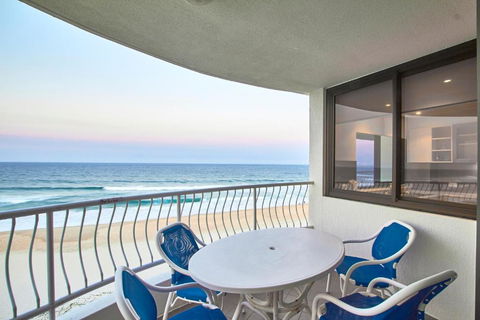 Albatross North Apartments - Accommodation Main Beach 4