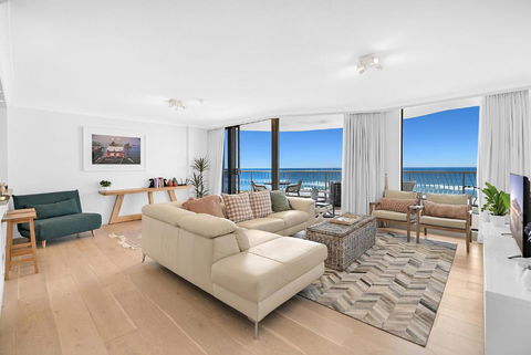 Albatross North Apartments - Accommodation Main Beach 2