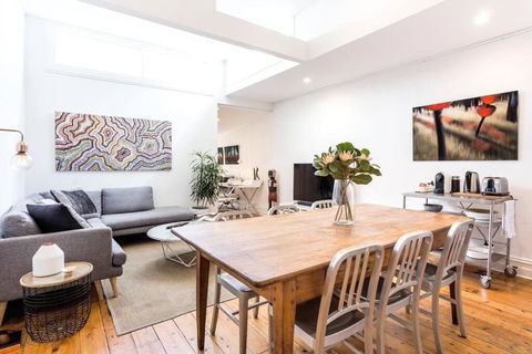 Albert Park Victorian House With Style And Art Gallery - Accommodation Main Beach 3