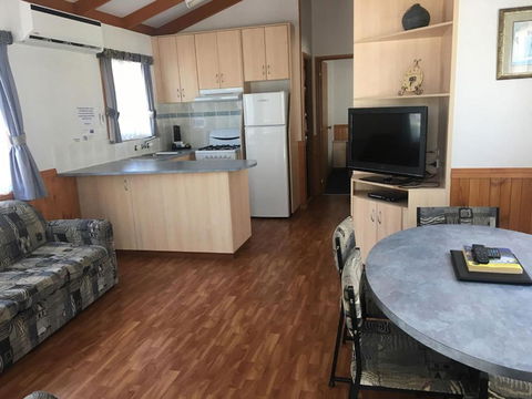 Albury All Seasons Tourist Park - Accommodation Main Beach 0