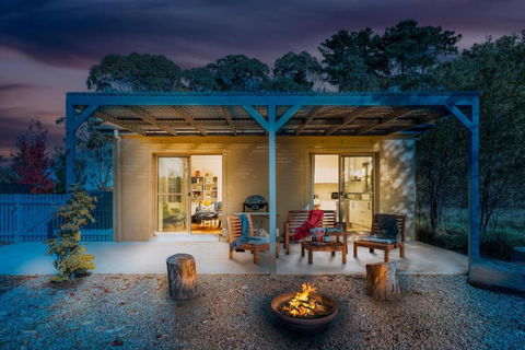 Alderwood Cottage - Cottage W Gorgeous Dam Views! - Accommodation Main Beach 0