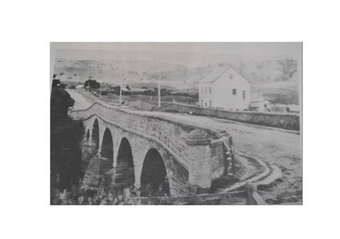 Alexanders Of Richmond - Accommodation Main Beach 4