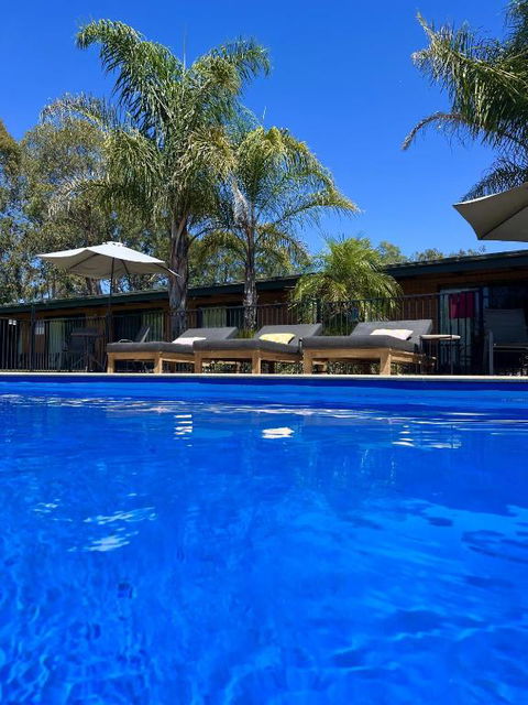 Alexandra Motor Inn - Accommodation Main Beach 0