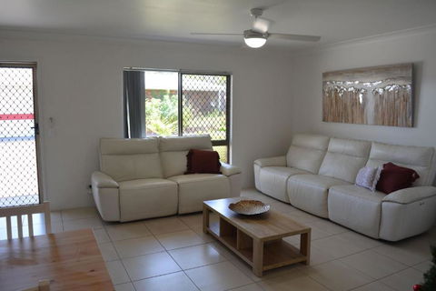 Alice Street 1, Unit 1, Currimundi - Accommodation Main Beach 0