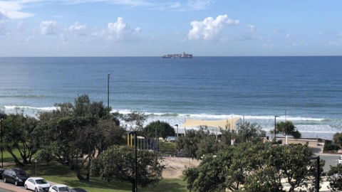 Alinga Unit 5 - Accommodation Main Beach 1