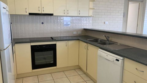 Alinga Unit 5 - Accommodation Main Beach 2