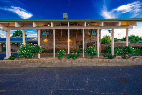 All Travellers Motor Inn - Accommodation Main Beach 3