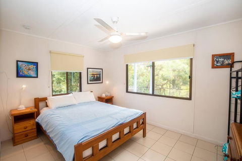Allamanda Cottage - Close To Beach - Pet Friendly - Accommodation Main Beach 3