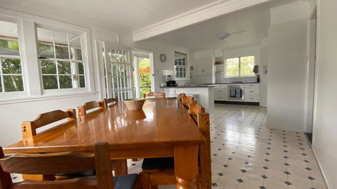 Allamanda House, 3 Willow Street - Accommodation Main Beach 2