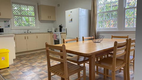 Allamanda House, 3 Willow Street - Accommodation Main Beach 4