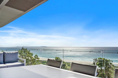 Allure - Accommodation Main Beach 3