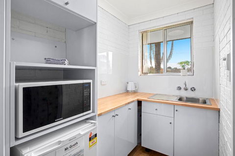 Aloha 15 - Accommodation Main Beach 1