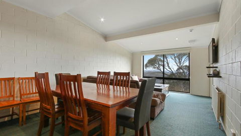 Alpine Heights 08 - Accommodation Main Beach 0