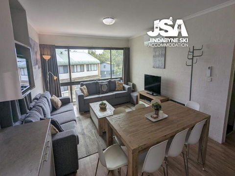 Alpine Mountain View 40 - Accommodation Main Beach 1