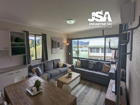 Alpine Mountain View 40 - Accommodation Main Beach 0