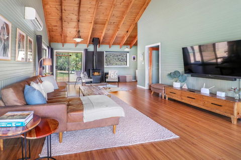 Alpine Twin Heights - Accommodation Main Beach 4