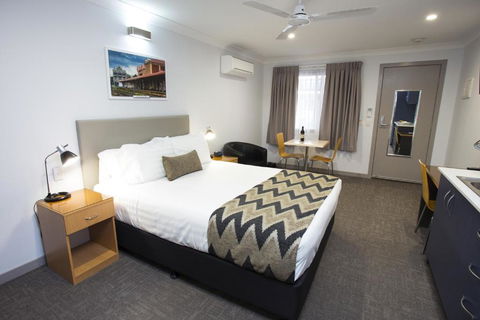 Altitude Motel Apartments - Accommodation Main Beach 2