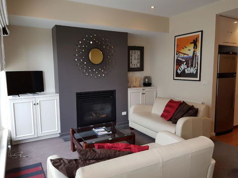 Alto 203 - Accommodation Main Beach 1