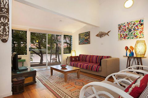 Aluna - Accommodation Main Beach 4