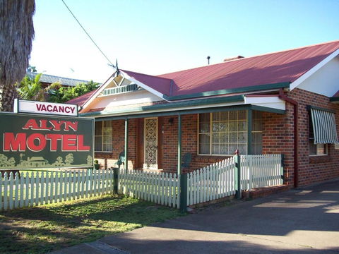 Alyn Motel - Accommodation Main Beach 1