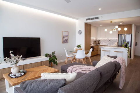 Amara At Solaris - Accommodation Main Beach 1