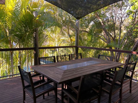 Amaroo - Bring Your Own Linen - Accommodation Main Beach 2