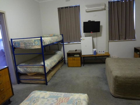 Amaroo Hotel Dubbo - Accommodation Main Beach 3