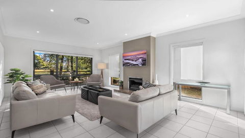 Amaroo Lodge - The Vintage - Accommodation Main Beach 3