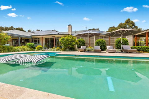 Amaroo Luxury Family Resort Mornington Peninsula - Accommodation Main Beach 0