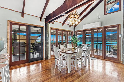 Amaroo On Airlie - Accommodation Main Beach 0