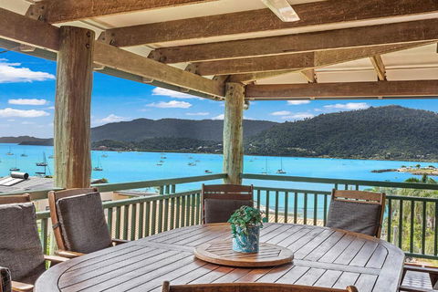 Amaroo On Airlie - Accommodation Main Beach 3