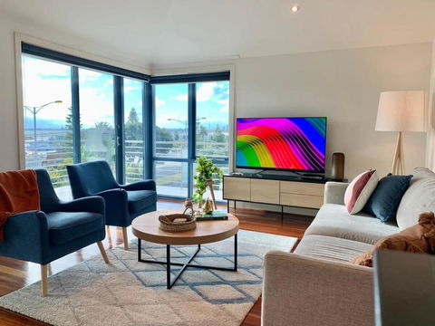 Amazing Beachfront & City Views 2 Bed 2 Bathroom - Accommodation Main Beach 0