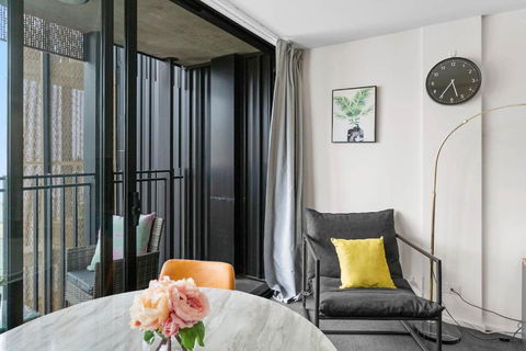Amazing CBD 2BR Apt - Walkable & Wi-Fi & Charm - Accommodation Main Beach 2