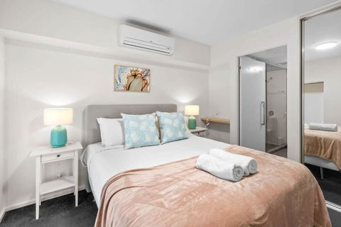 Amazing CBD 2BR Apt - Walkable & Wi-Fi & Charm - Accommodation Main Beach 3