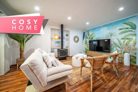 Amazon At Seacombe Gardens - Accommodation Main Beach 0