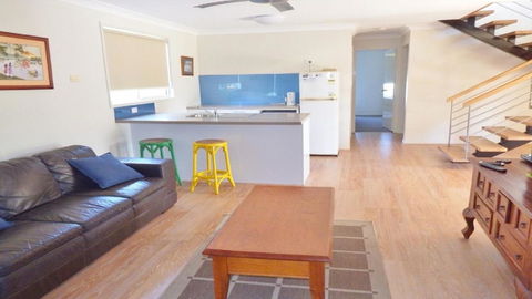 Amberlee House - Bring Your Own Linen - Accommodation Main Beach 4