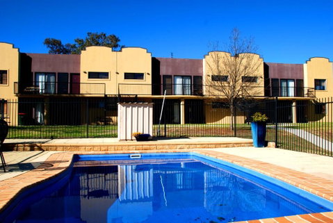 Amberoo Apartments Tamworth - Accommodation Main Beach 0