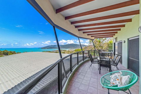 Ambience Of Airlie - Airlie Beach - Accommodation Main Beach 0