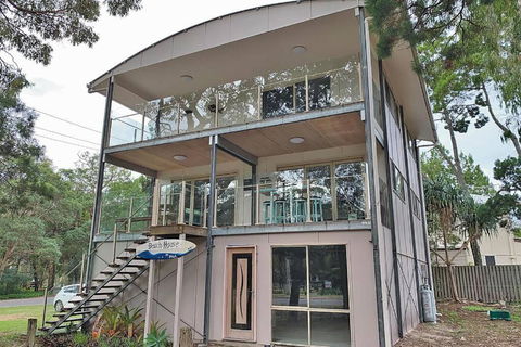 AMITY BEACHHOUSE - Accommodation Main Beach 0