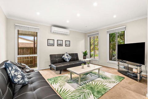 Amongst The Palms Inverloch - Accommodation Main Beach 1
