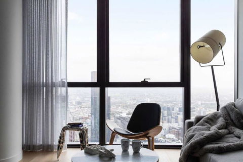 An Astonishing 3BR Apt At Sapphire By The Gardens - Accommodation Main Beach 0