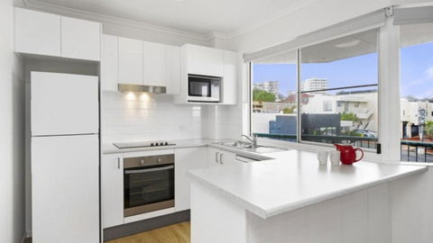 Anchors Aweigh Unit 6 - Accommodation Main Beach 2