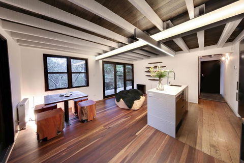 Ancient Future Style At Warby Sabi - Accommodation Main Beach 4