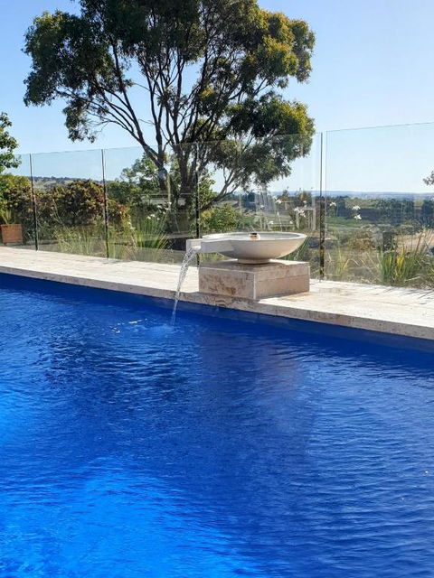 Angaston Lodge - Accommodation Main Beach 1