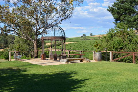 Angaston Vineyards Motel - Accommodation Main Beach 3