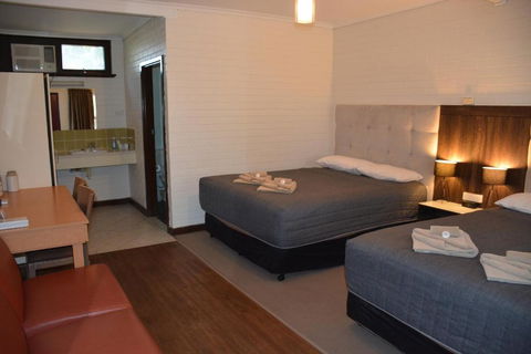 Angaston Vineyards Motel - Accommodation Main Beach 4