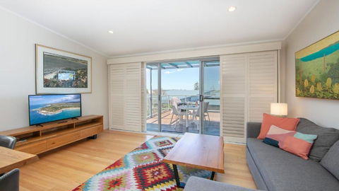 Angourie Blue 3 - Accommodation Main Beach 0