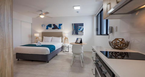 Annexe Apartments - Accommodation Main Beach 0